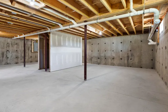 $549,999 | 515 Range E Road, Limerick, ME 04048