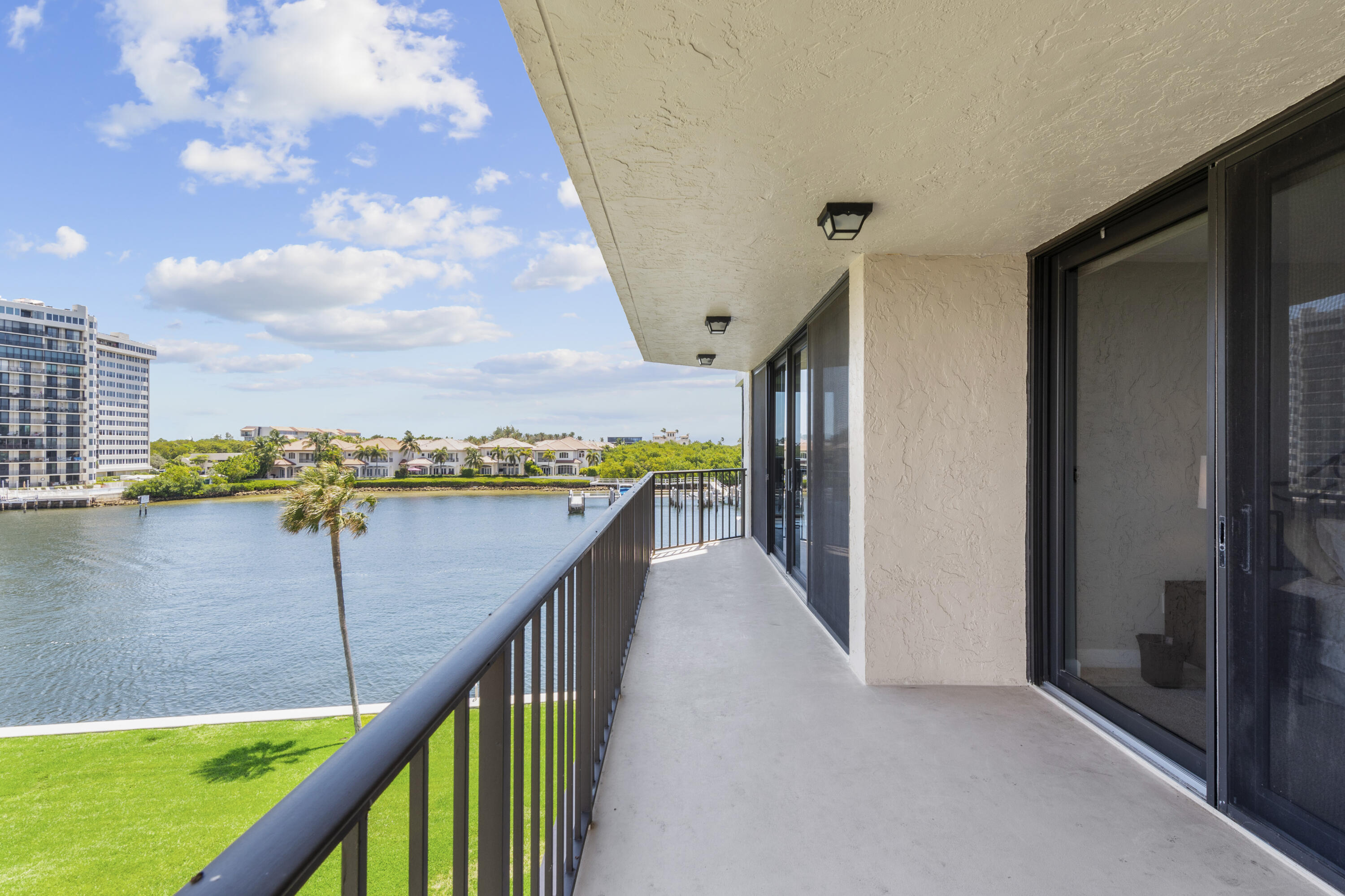 899 Jeffery Street, Unit 414 Boca Raton, FL 33487 - Photo 3 of 65 DSC_2552