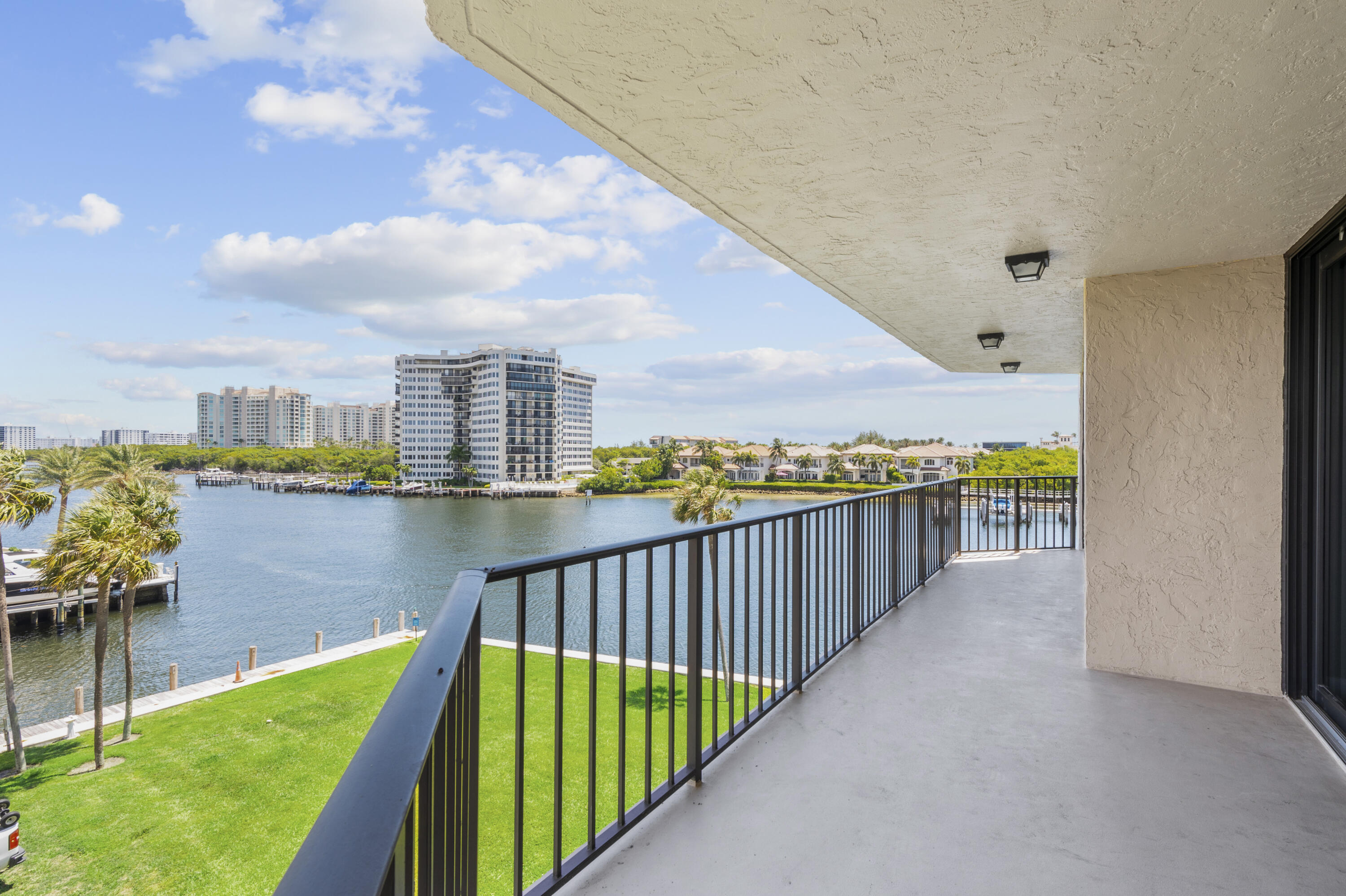 899 Jeffery Street, Unit 414 Boca Raton, FL 33487 - Photo 4 of 65 DSC_2555