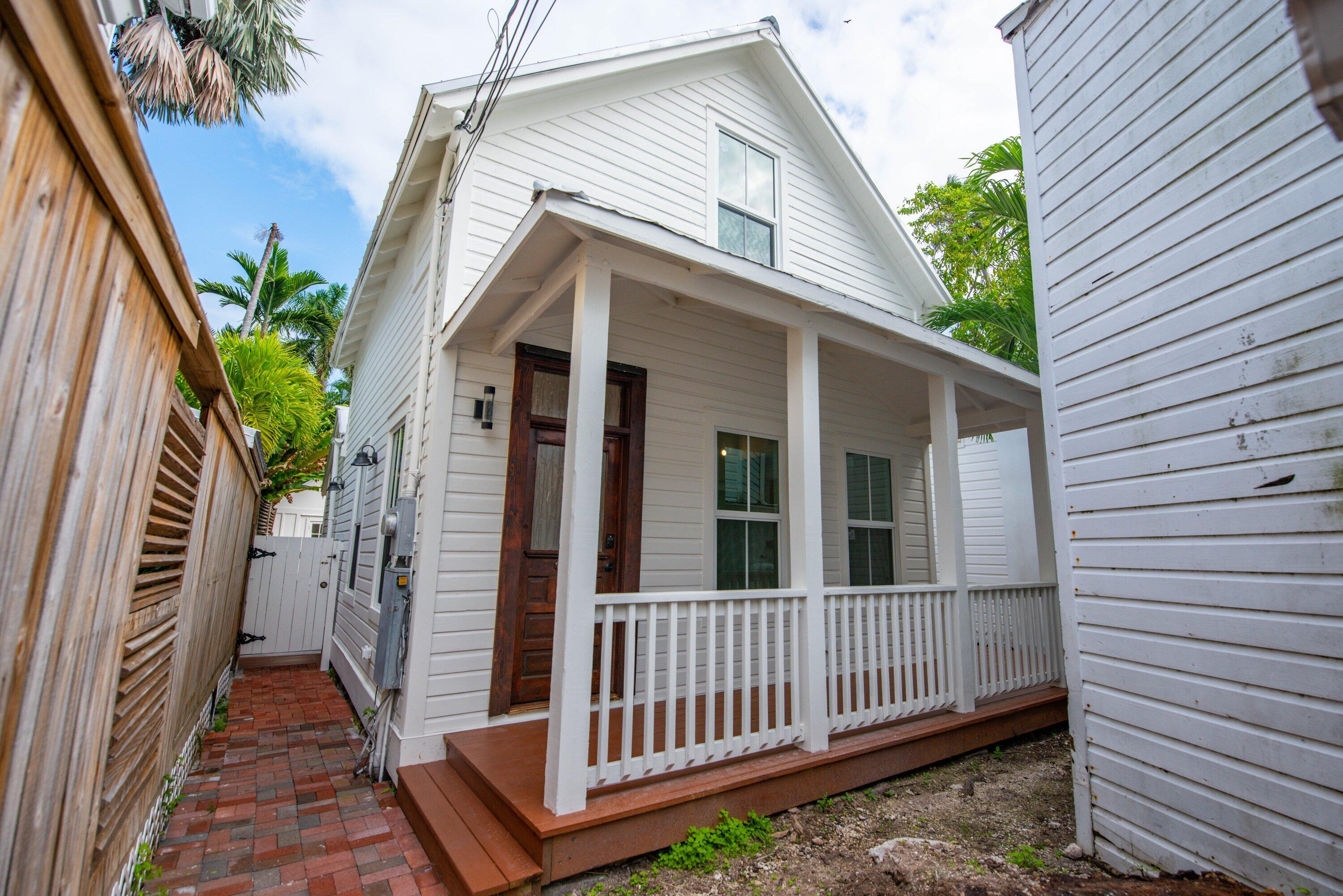 609 Margaret Street Key West, FL 33040 - Photo 3 of 36 Front of house
