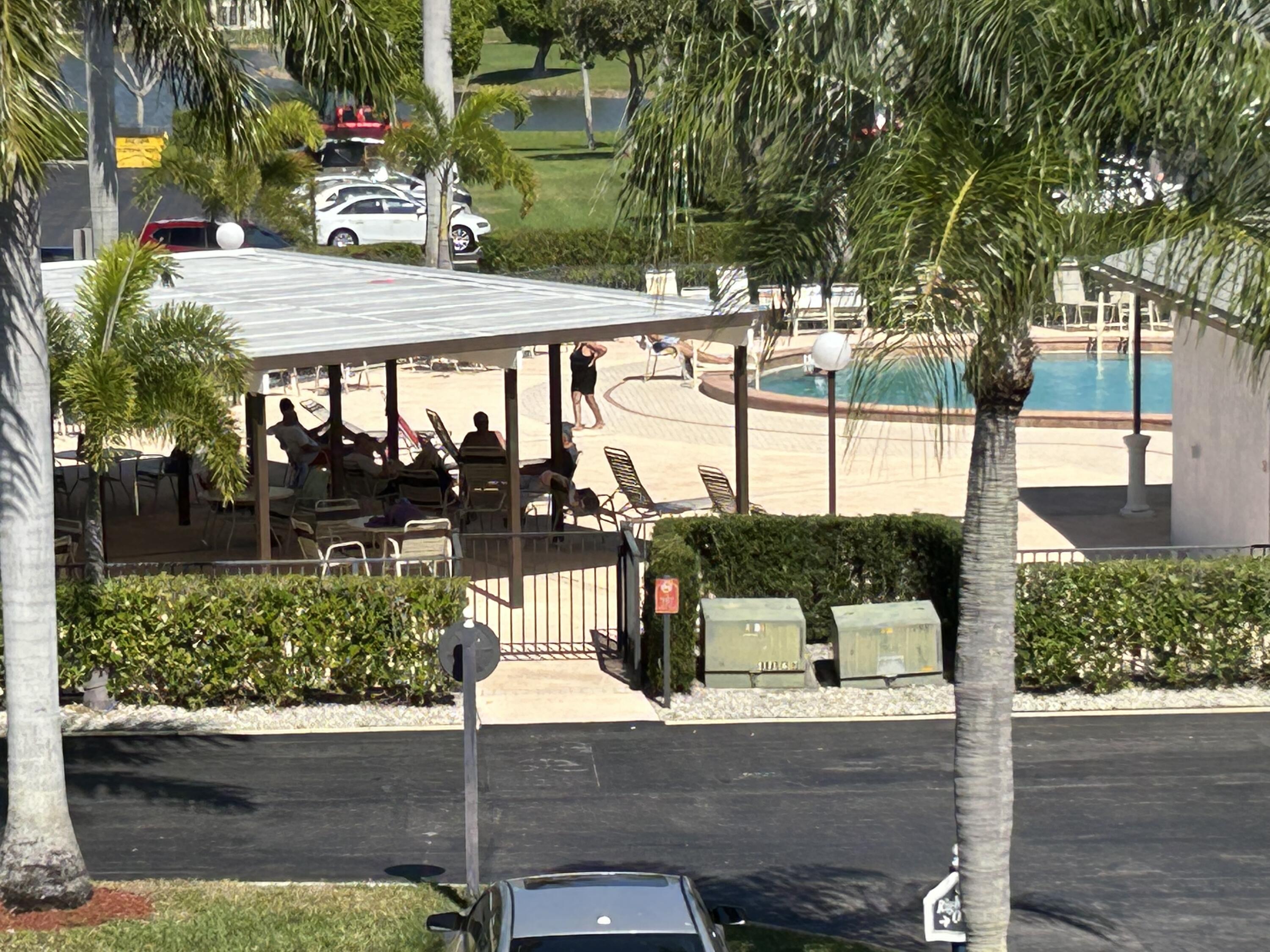 3046 Exeter C Boca Raton, FL 33434 - Photo 2 of 18 Catwalk View