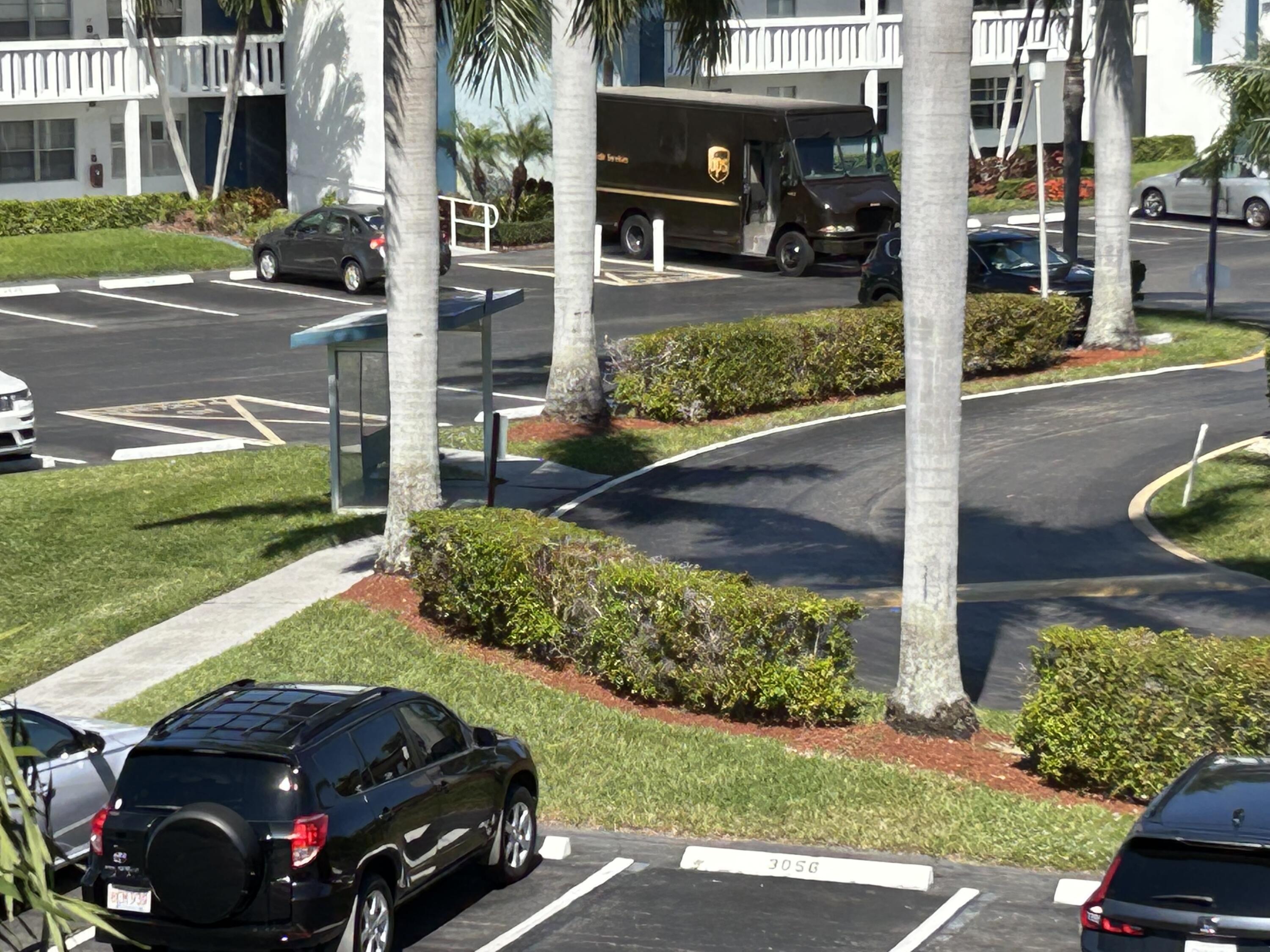 3046 Exeter C Boca Raton, FL 33434 - Photo 3 of 18 Catwalk View