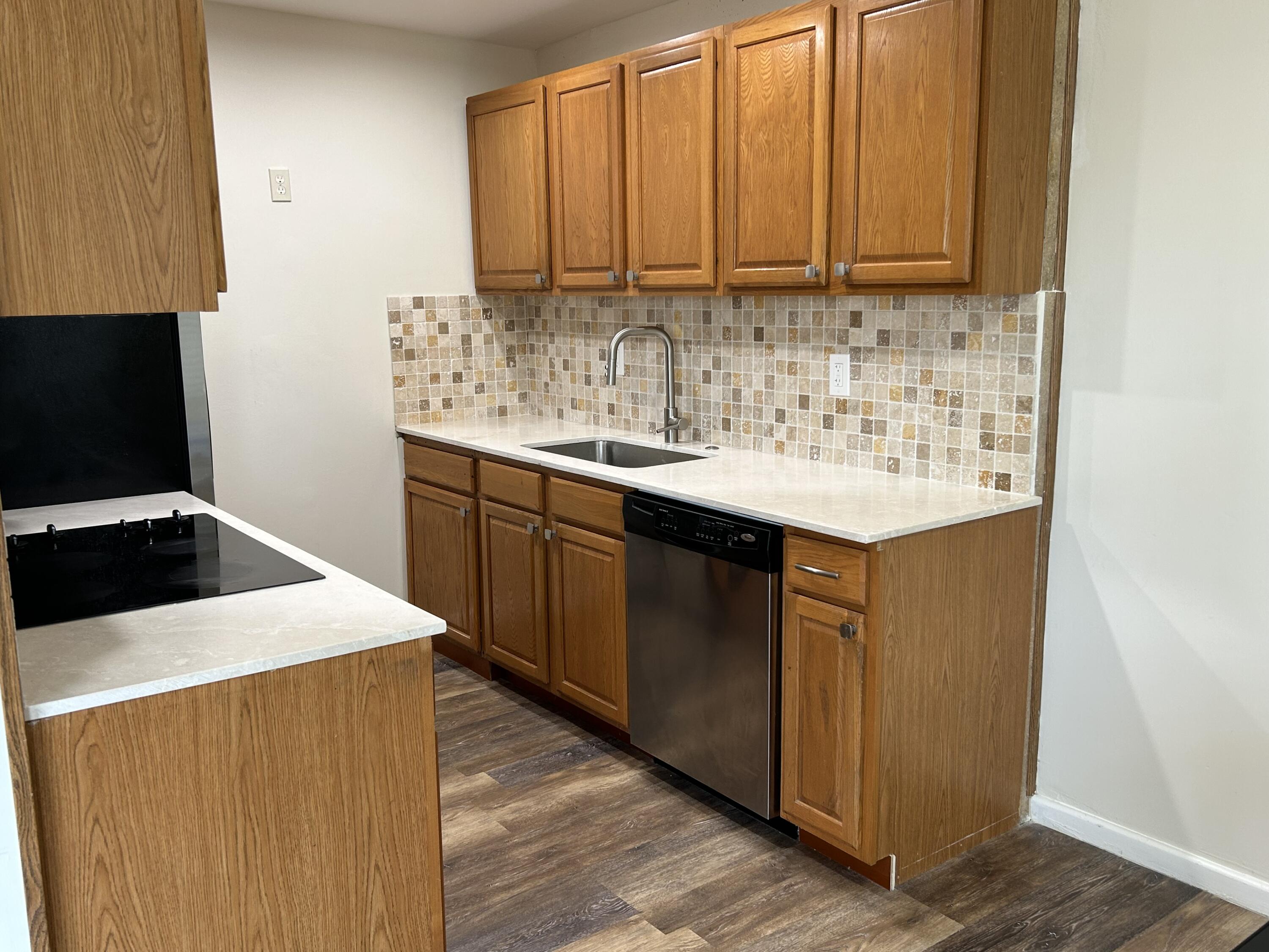3046 Exeter C Boca Raton, FL 33434 - Photo 5 of 18 Kitchen