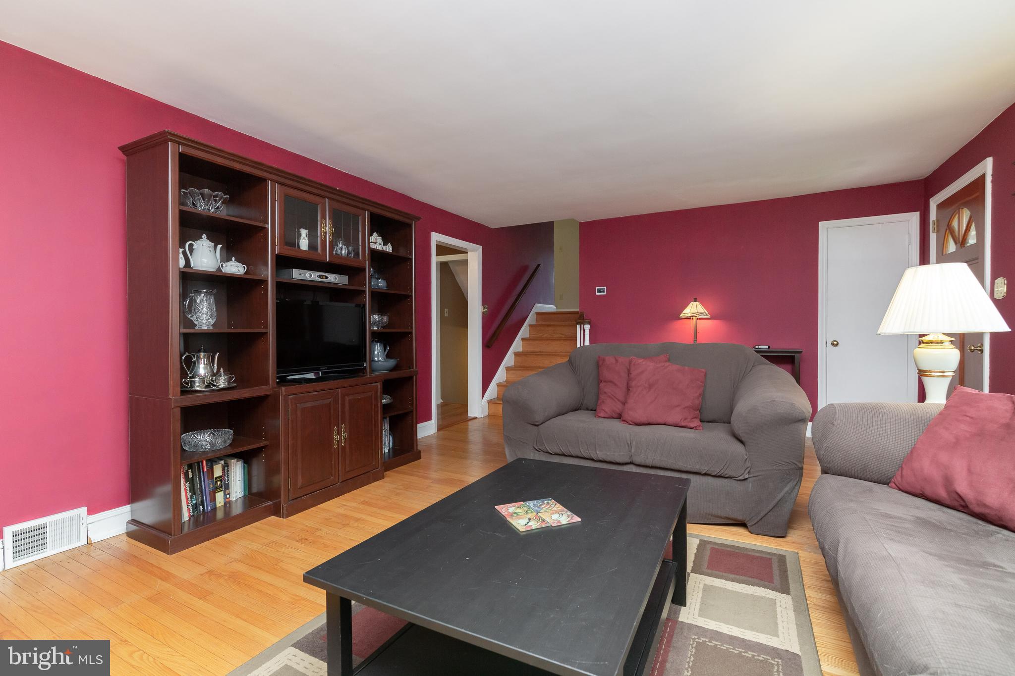 202 Woodcrest Road Media, PA 19063 - Photo 12 of 44 Nice sized LR