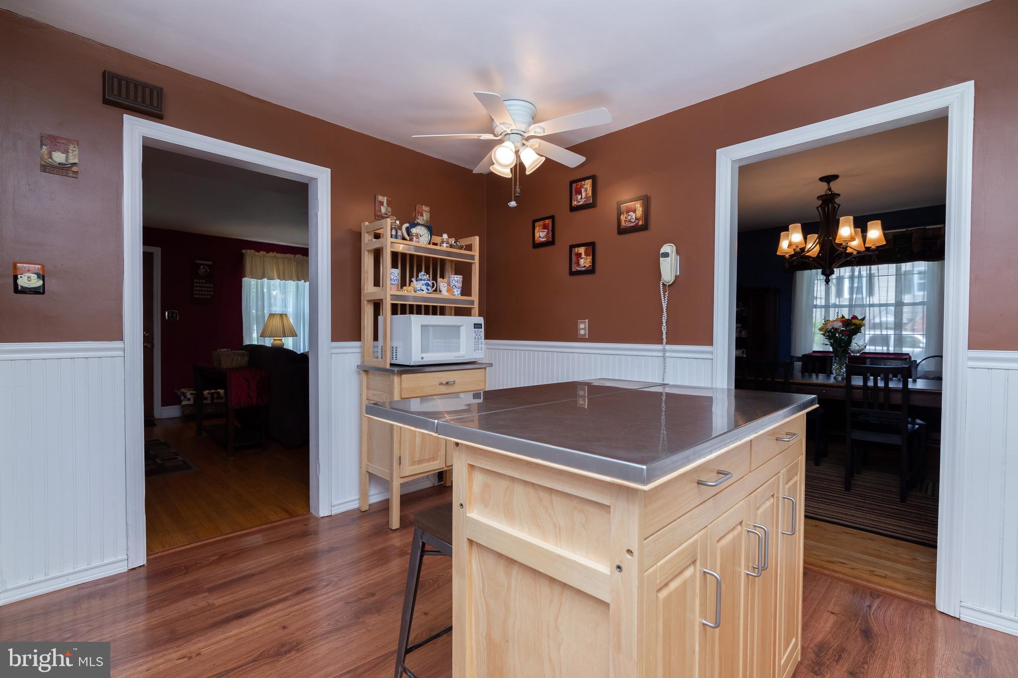 202 Woodcrest Road Media, PA 19063 - Photo 18 of 44 Updated Kitchen