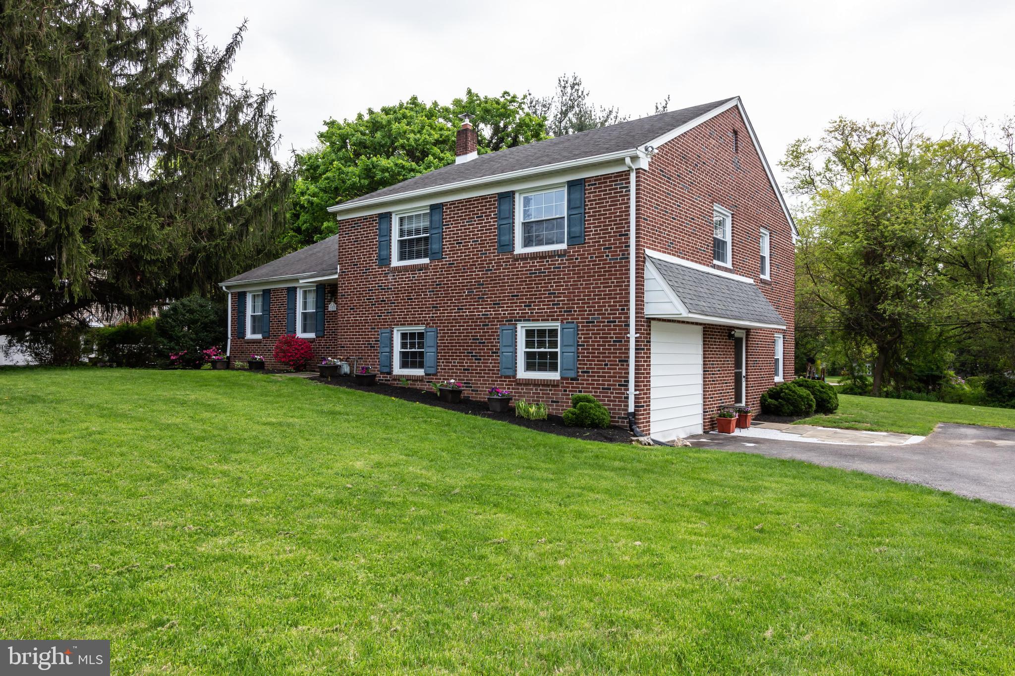 202 Woodcrest Road Media, PA 19063 - Photo 3 of 44 Beautiful lush grounds