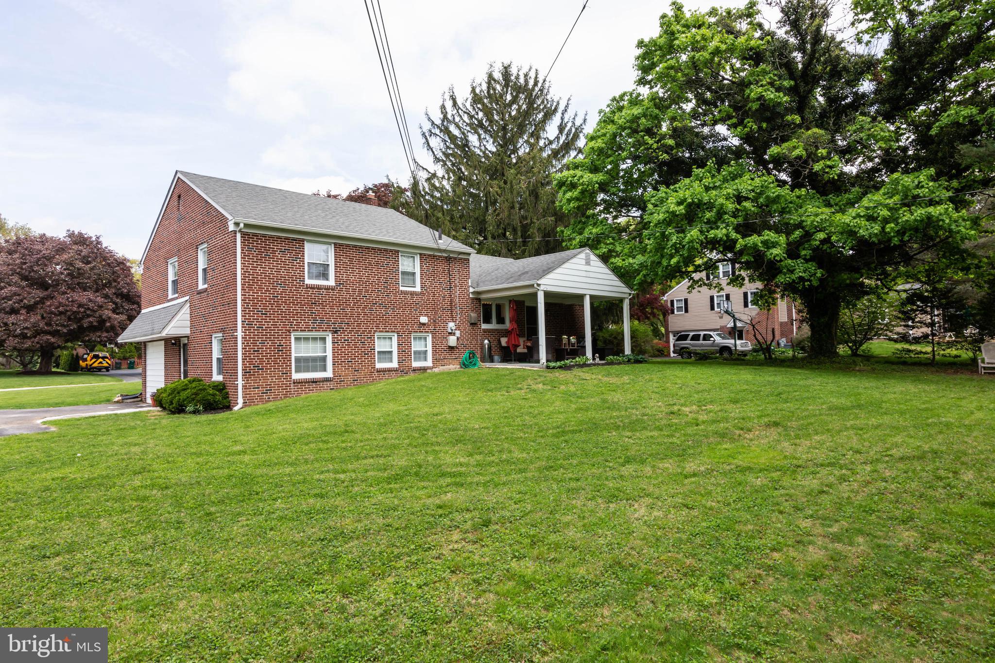 202 Woodcrest Road Media, PA 19063 - Photo 6 of 44 Large back yard - lots of privacy