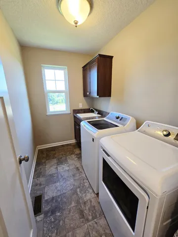 $418,000 | 7688 77th Place, Victoria, MN 55386