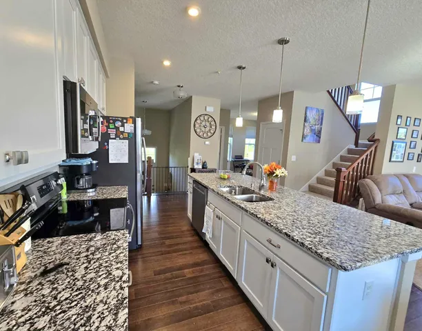 $418,000 | 7688 77th Place, Victoria, MN 55386