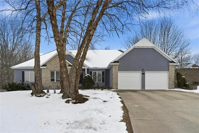 $420,000 | 1704 Southwest Summit Hill Circle, Lee's Summit, MO 64081