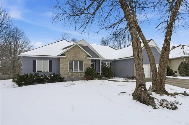 $420,000 | 1704 Southwest Summit Hill Circle, Lee's Summit, MO 64081