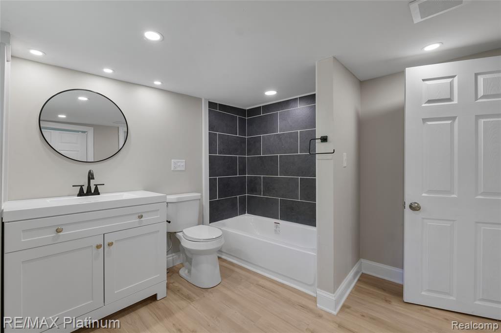 1605 South Hughes Road Brighton, MI 48114 - Photo 7 of 16 Gallery Image 7