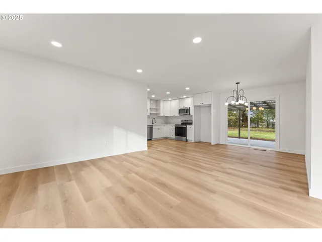 $425,000 | 15133 Southeast Woodward Street, Portland, OR 97236