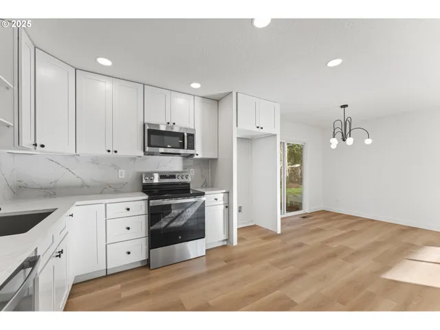 $425,000 | 15133 Southeast Woodward Street, Portland, OR 97236