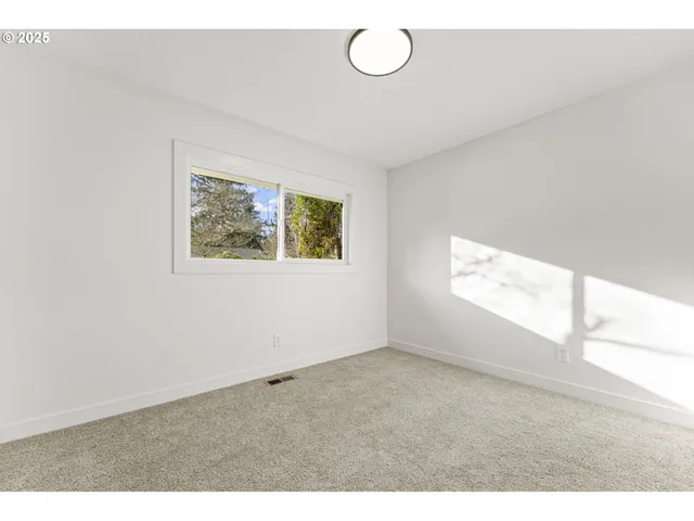 $425,000 | 15133 Southeast Woodward Street, Portland, OR 97236