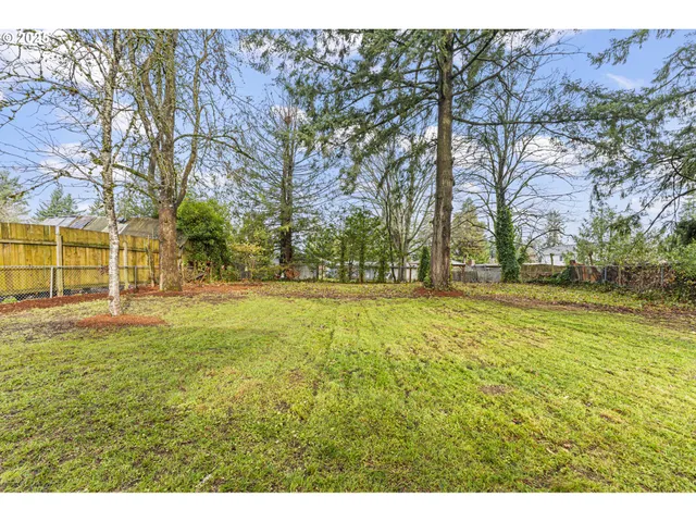 $425,000 | 15133 Southeast Woodward Street, Portland, OR 97236