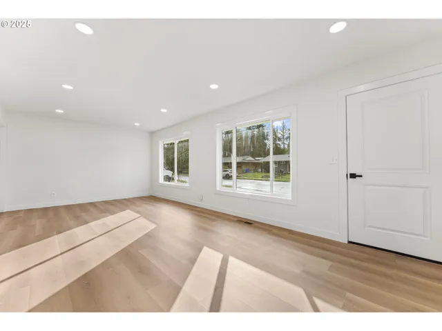 $425,000 | 15133 Southeast Woodward Street, Portland, OR 97236