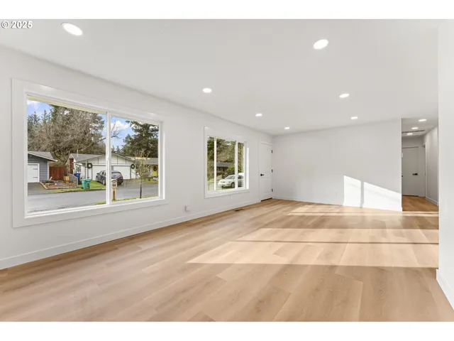 $425,000 | 15133 Southeast Woodward Street, Portland, OR 97236