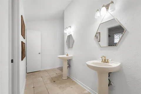 $475,000 | 8306 Seminary Ridge Drive, Austin, TX 78745