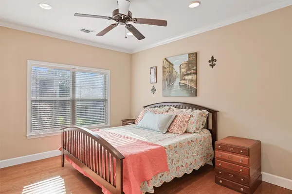 $4,500 | 5 Harbor Lane, Kemah, TX 77565