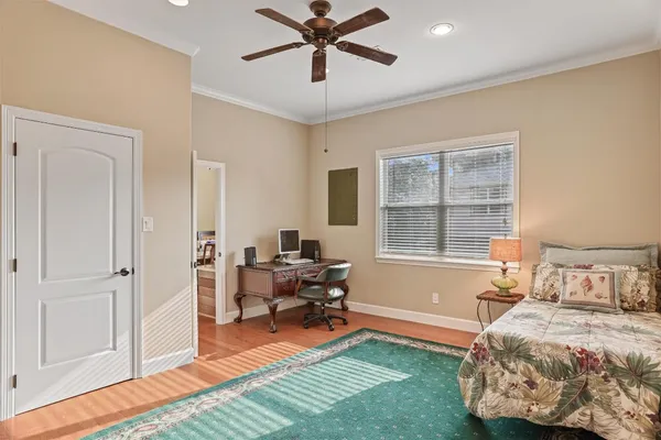 $4,500 | 5 Harbor Lane, Kemah, TX 77565