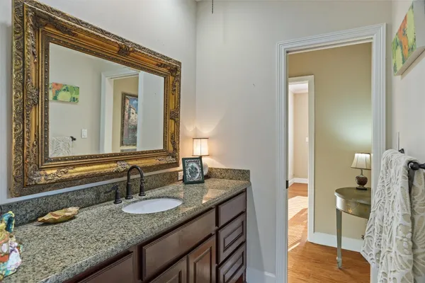 $4,500 | 5 Harbor Lane, Kemah, TX 77565