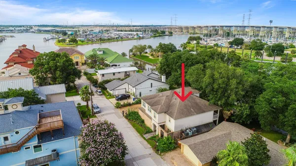 $4,500 | 5 Harbor Lane, Kemah, TX 77565