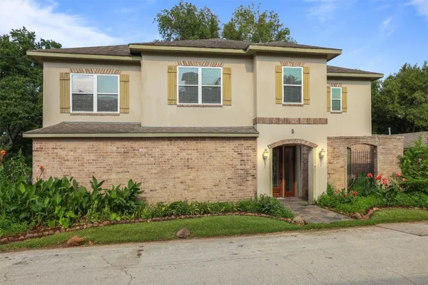 $4,500 | 5 Harbor Lane, Kemah, TX 77565