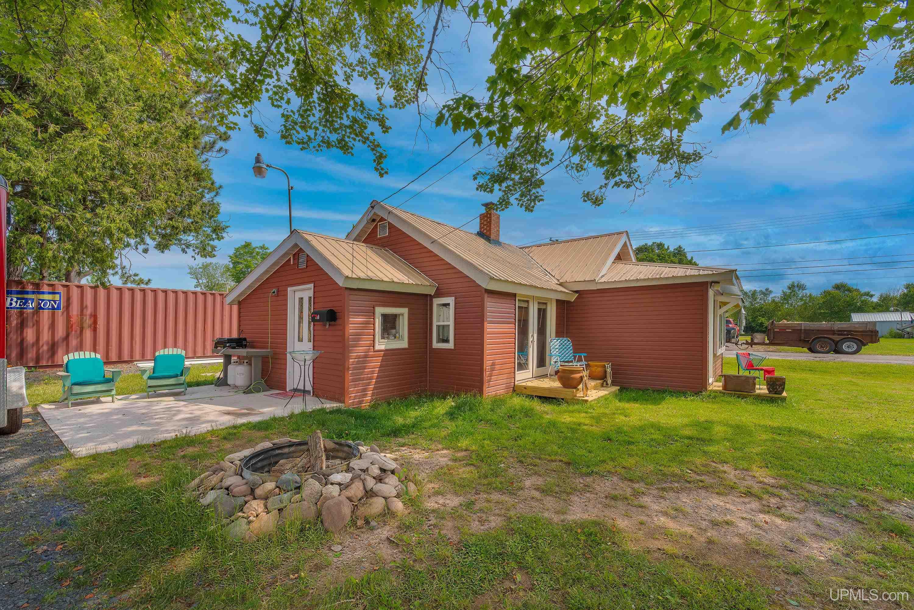 240 Center Street L'Anse, MI 49946 - Photo 2 of 23