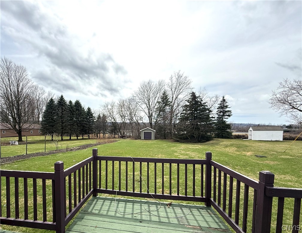 512 Herkimer Road Utica, NY 13502 - Photo 4 of 36