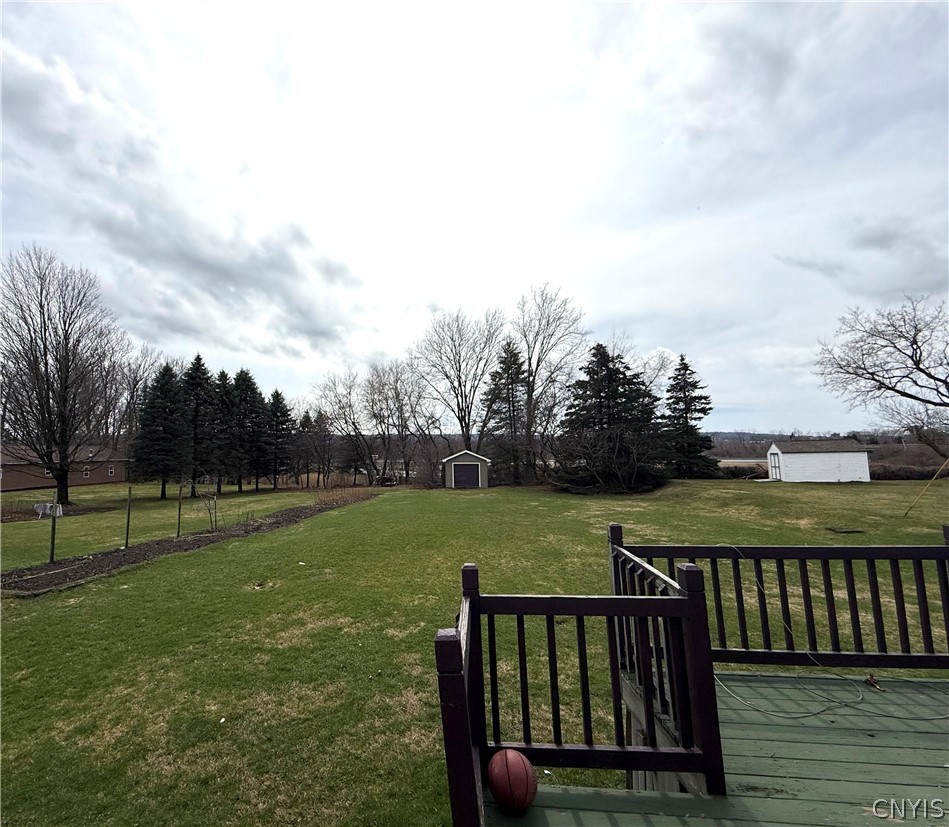 512 Herkimer Road Utica, NY 13502 - Photo 5 of 36