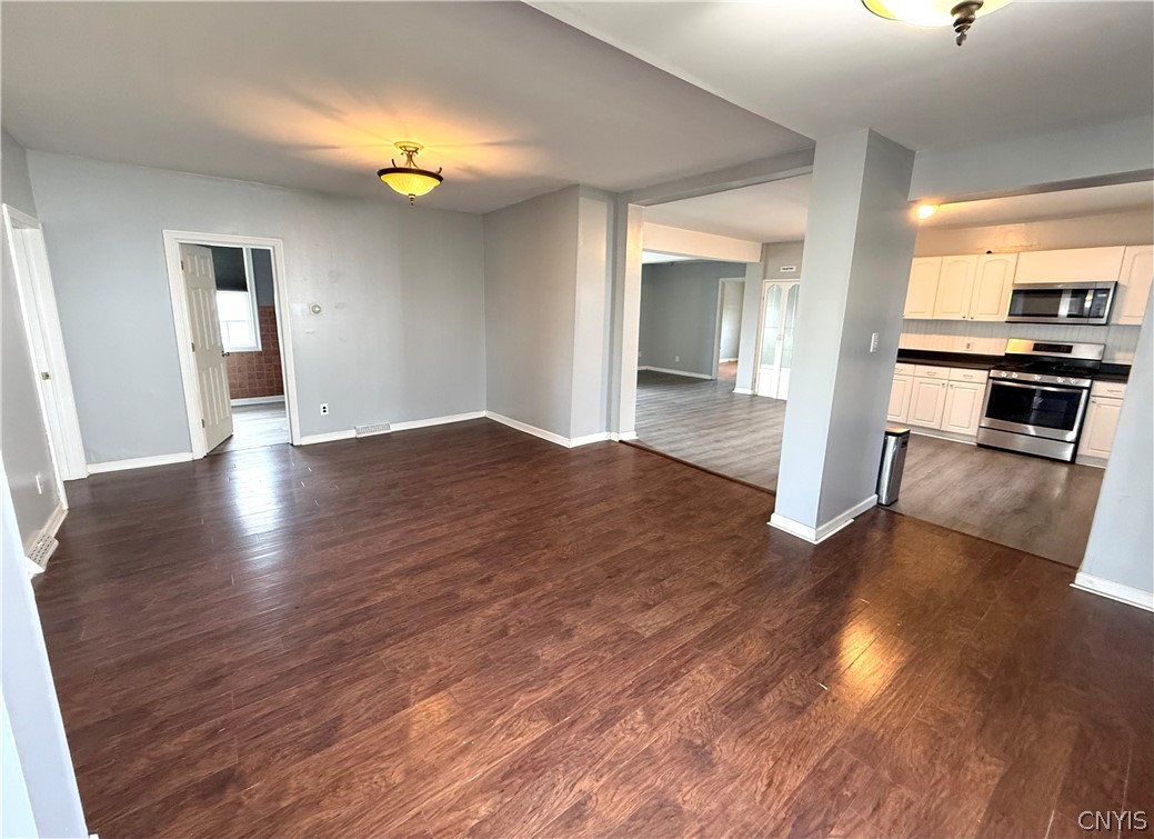 512 Herkimer Road Utica, NY 13502 - Photo 7 of 36