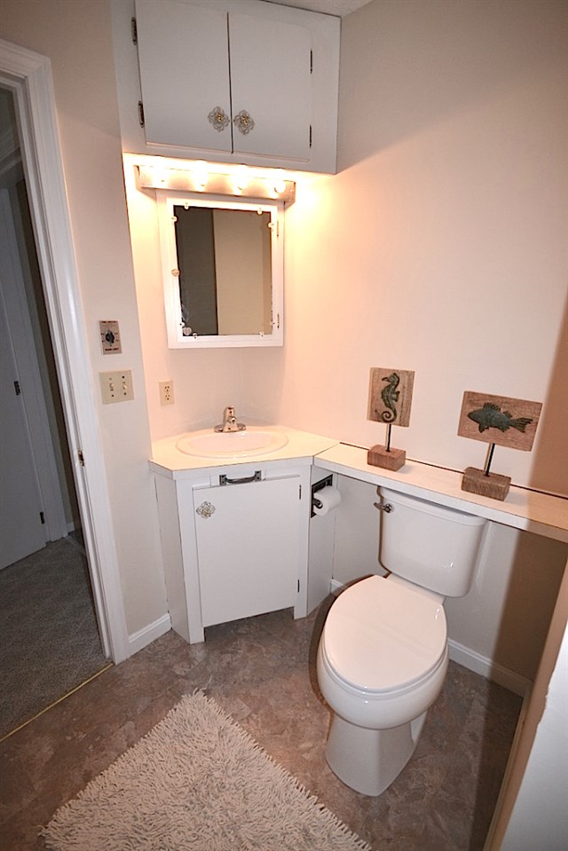 49 Holbrook Road Bedford, NH 03110 - Photo 21 of 35