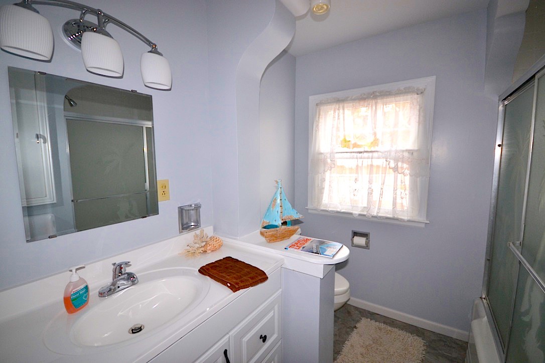 49 Holbrook Road Bedford, NH 03110 - Photo 23 of 35