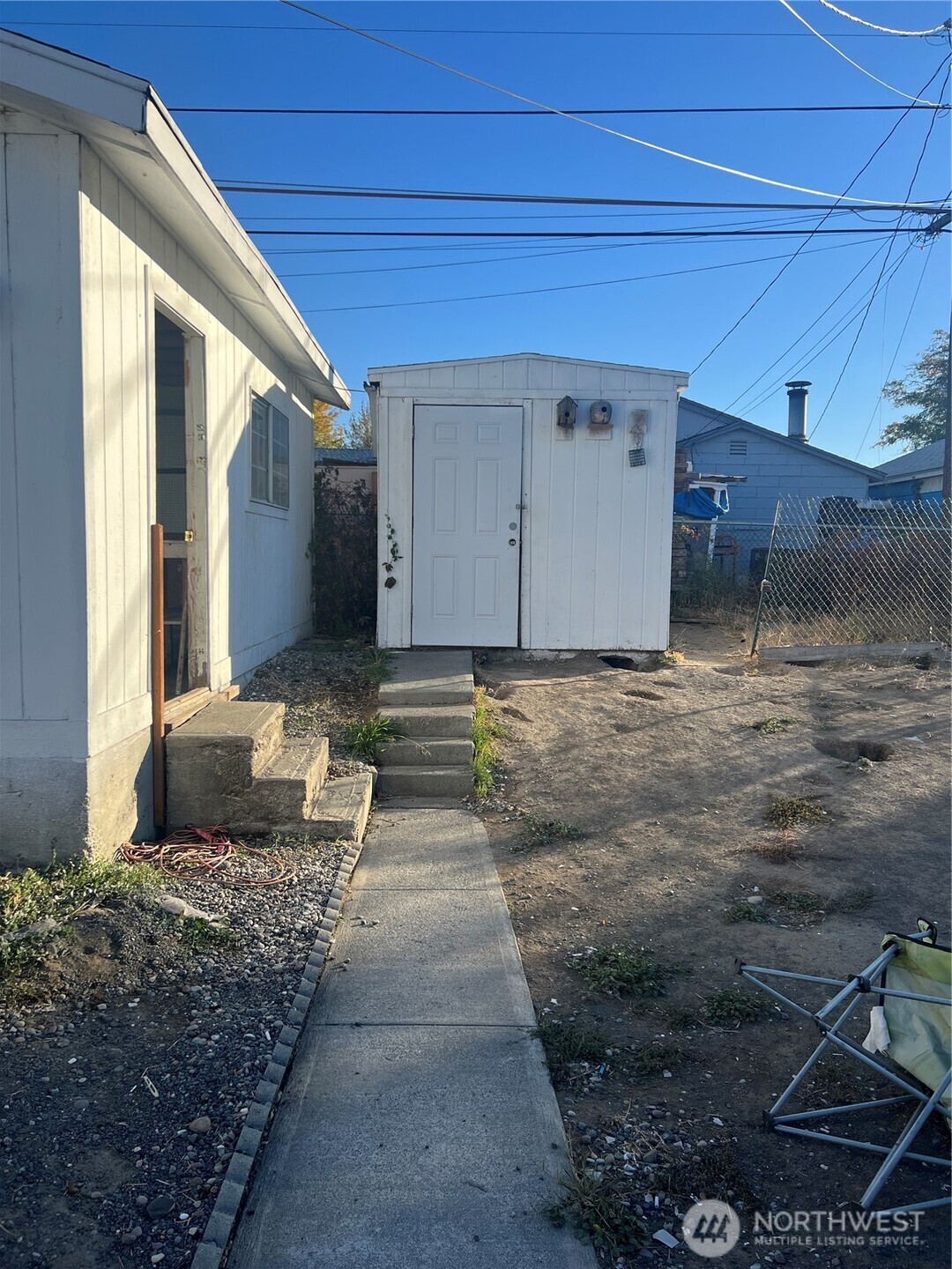 321 West Loop Drive Moses Lake, WA 98837 - Photo 16 of 23 a view of a back yard