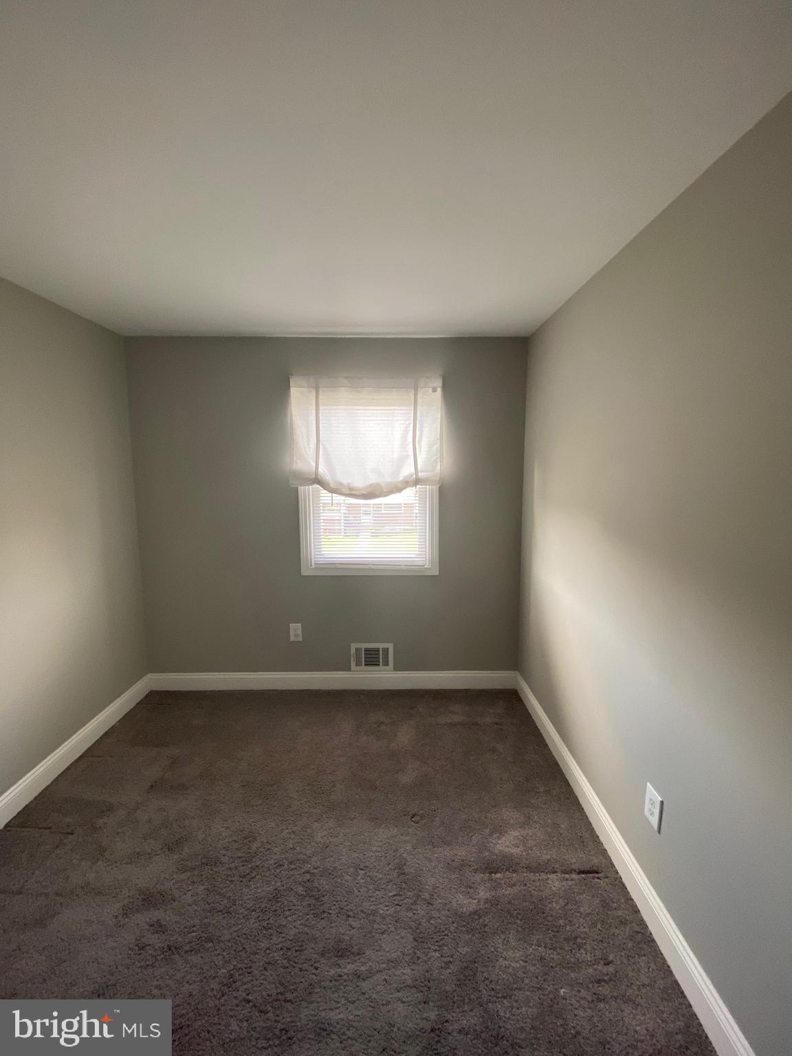 8170 Gray Haven Road Baltimore, MD 21222 - Photo 9 of 13 Gallery Image 9