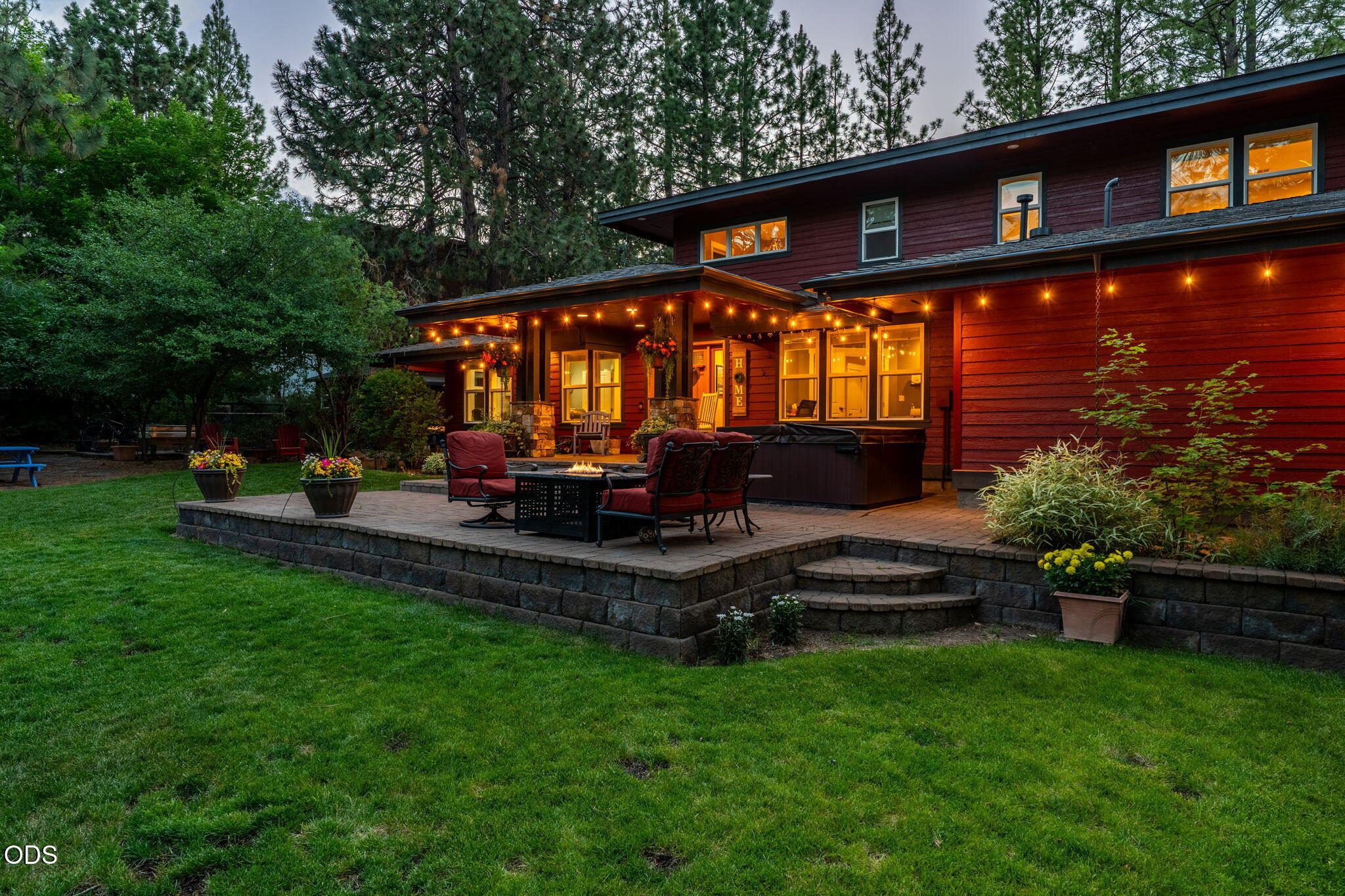 19528 East Campbell Road Bend, OR 97702 - Photo 4 of 46
