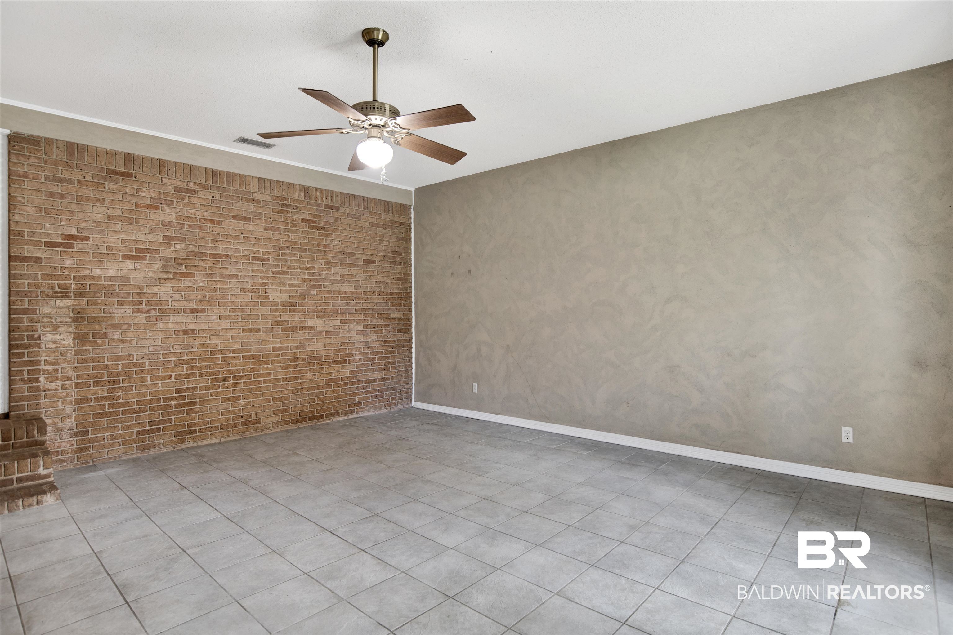 61 South Hillside Lane Mobile, AL 36608 - Photo 2 of 36