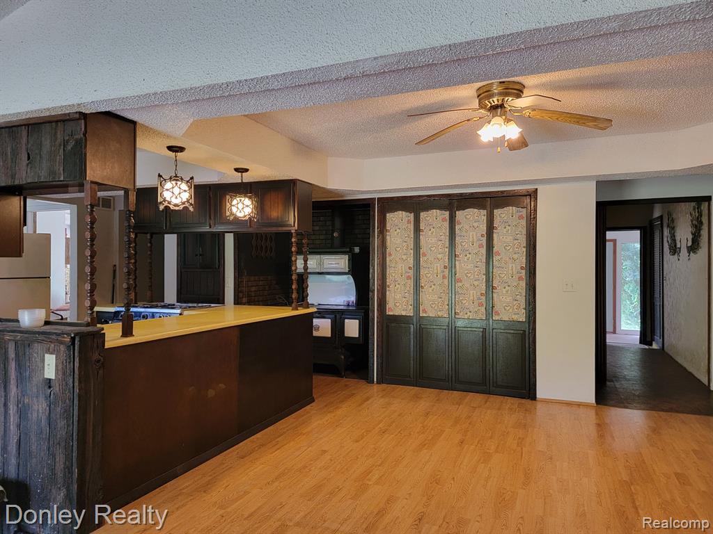 9910 Sharp Road Clifford, MI 48727 - Photo 4 of 42