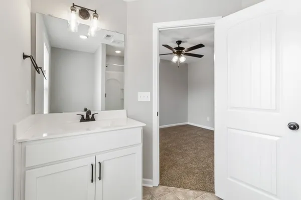 $1,180 | 1115 Hillwood Drive, Unit D2, Clarksville, TN 37040