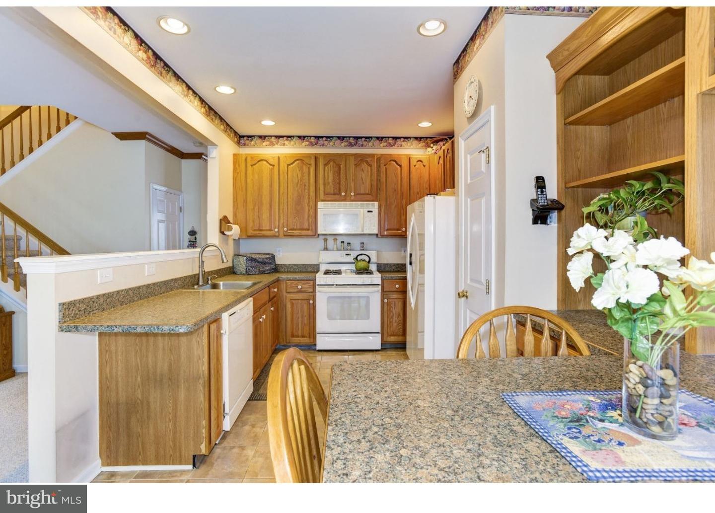 18 Threadleaf Terrace Burlington, NJ 08016 - Photo 6 of 24