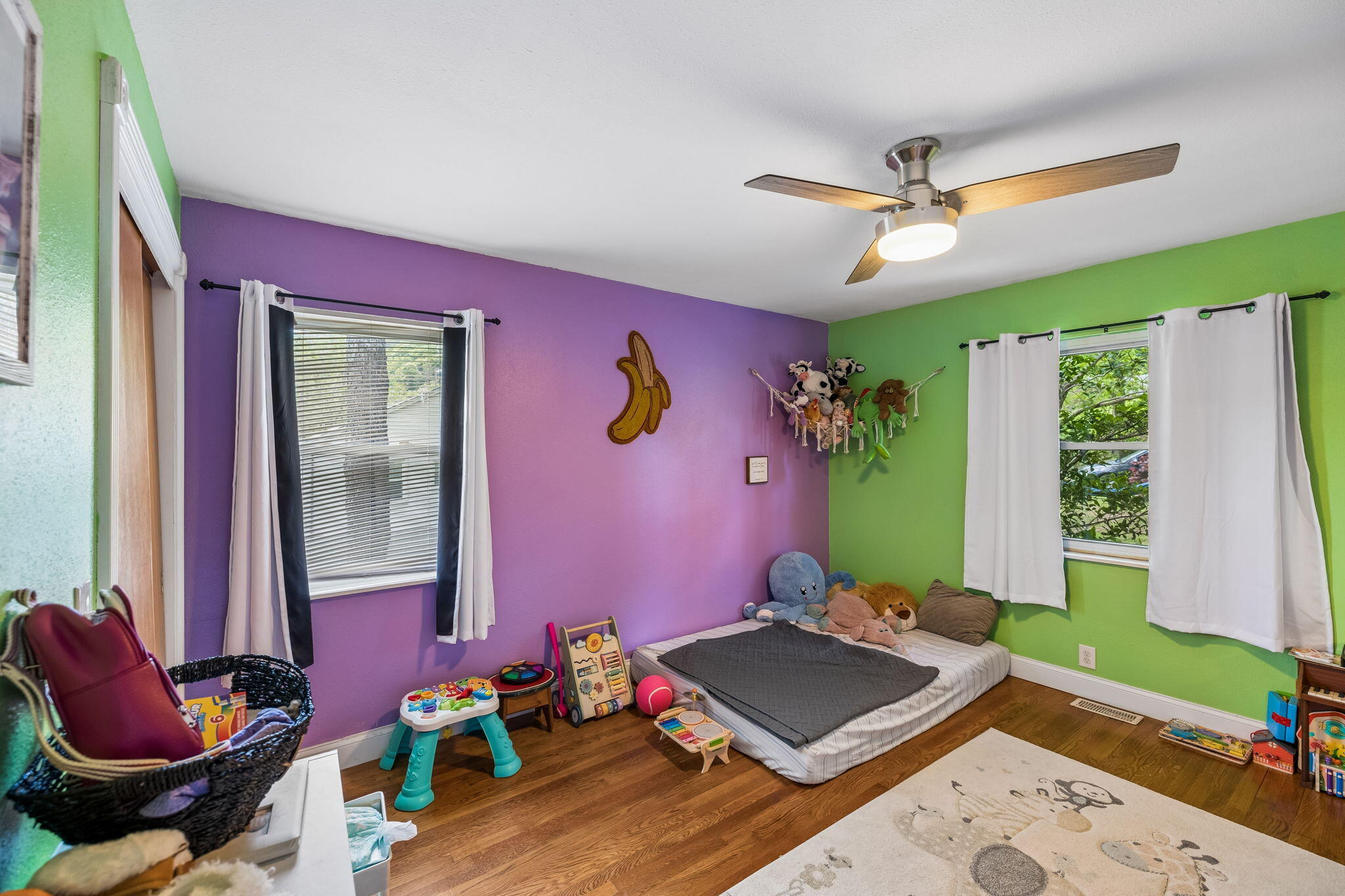 411 Pine Avenue South Pittsburg, TN 37380 - Photo 12 of 70 18-411 Pine Ave South Pittsburg - 018