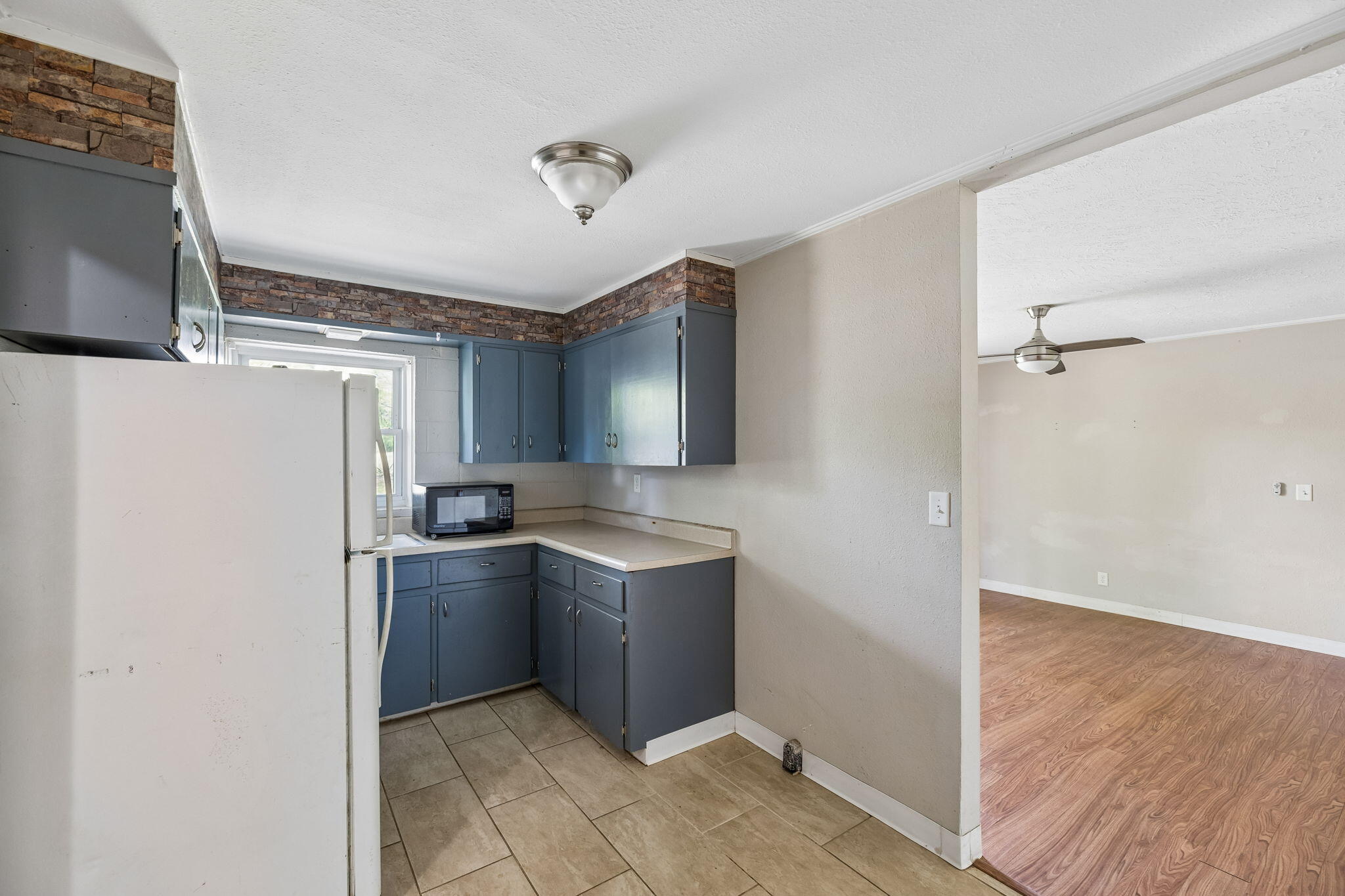 411 Pine Avenue South Pittsburg, TN 37380 - Photo 34 of 70 41-411 Pine Ave South Pittsburg - 041