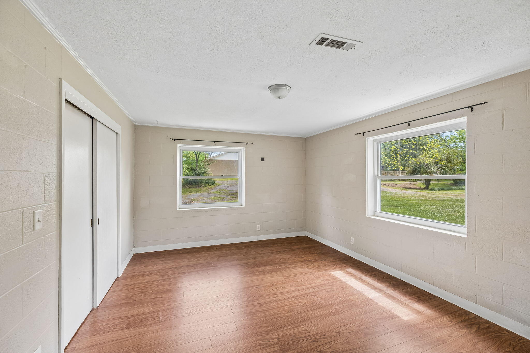 411 Pine Avenue South Pittsburg, TN 37380 - Photo 39 of 70 46-411 Pine Ave South Pittsburg - 046
