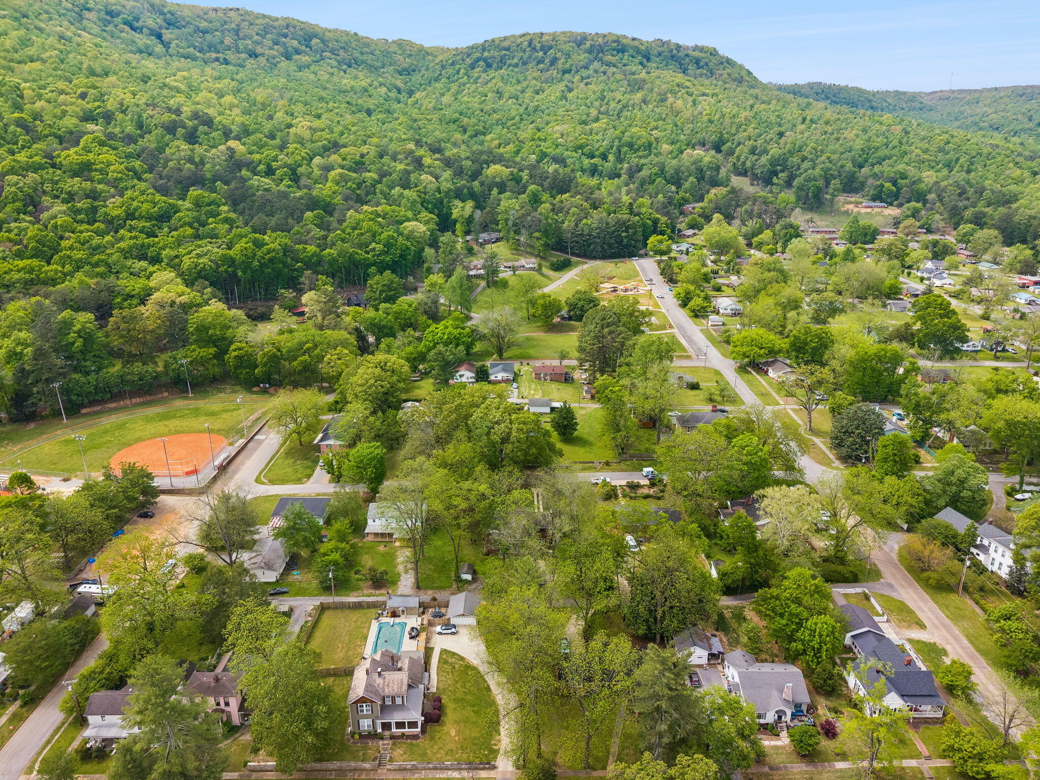 411 Pine Avenue South Pittsburg, TN 37380 - Photo 60 of 70 71-411 Pine Ave South Pittsburg - 071