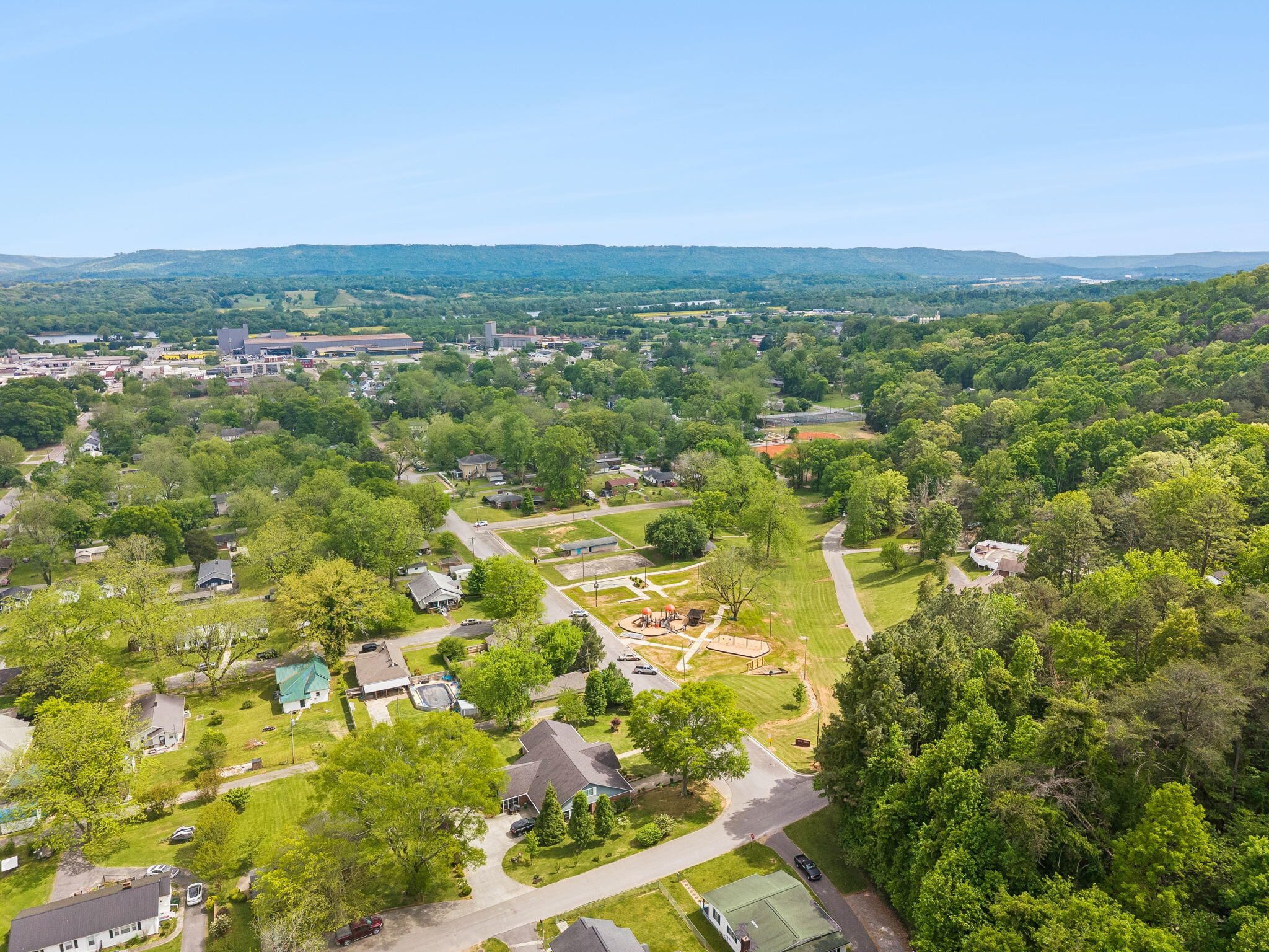 411 Pine Avenue South Pittsburg, TN 37380 - Photo 61 of 70 76-411 Pine Ave South Pittsburg - 076