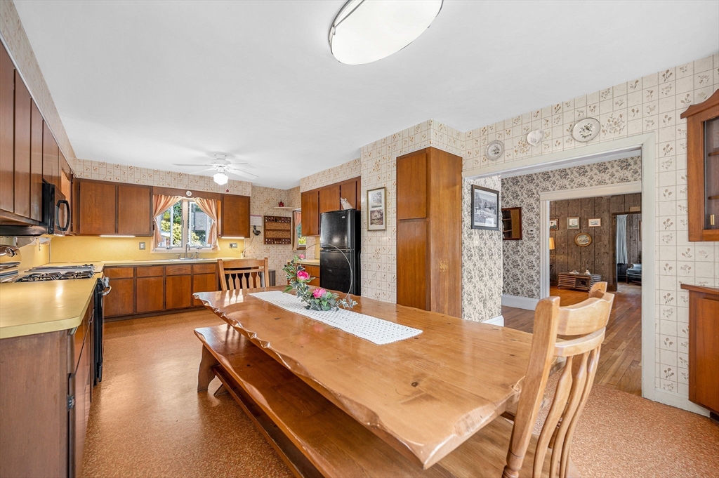 150 Hamilton Street Saugus, MA 01906 - Photo 14 of 41