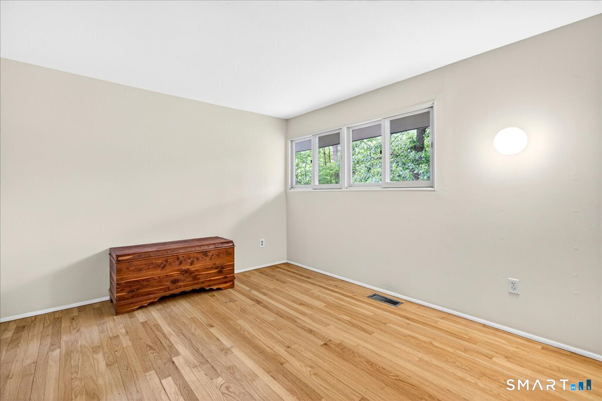 454 Old Cellar Road Orange, CT 06477 - Photo 24 of 40 Gallery Image 24