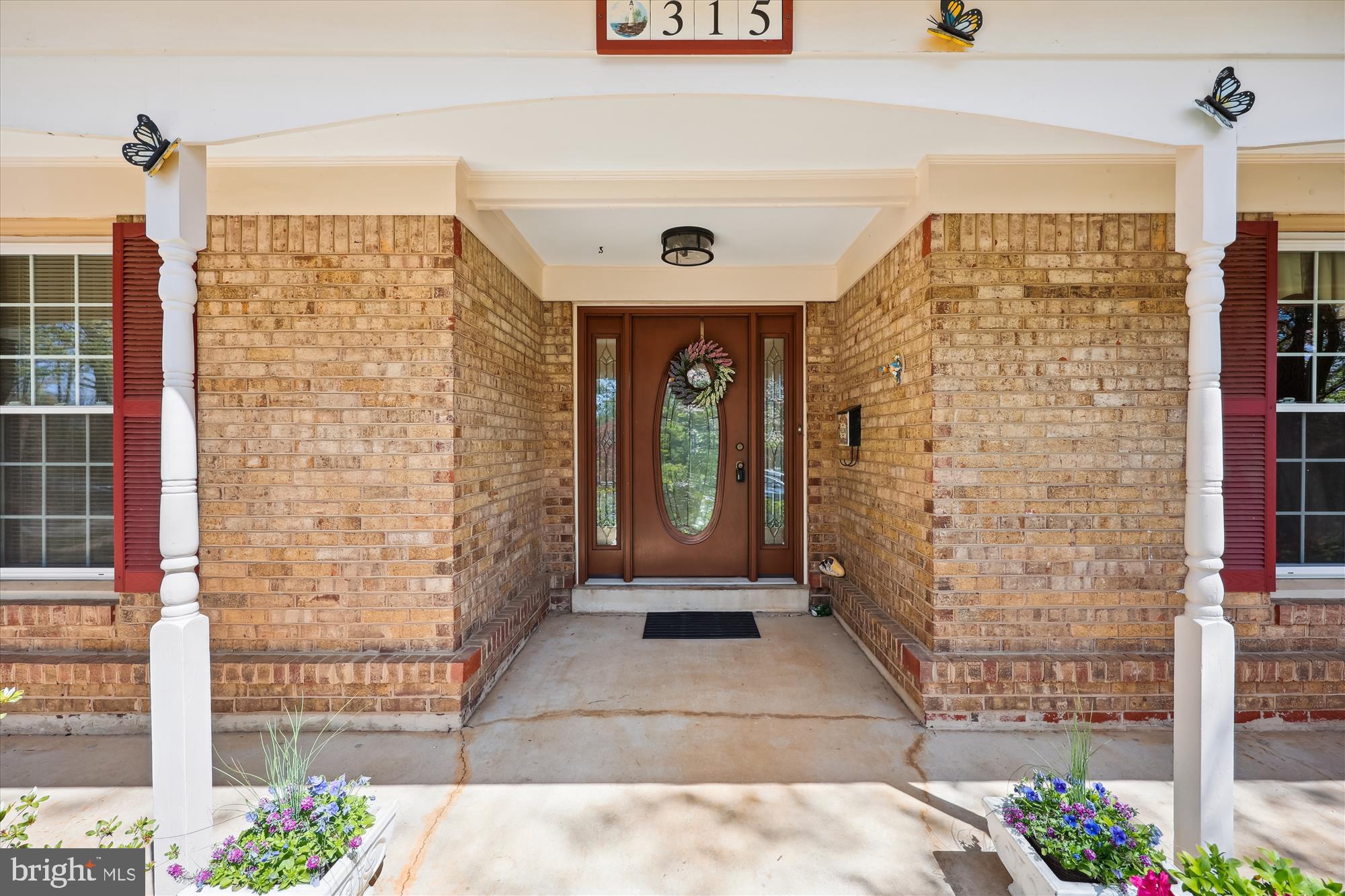 315 Summit Hall Road Gaithersburg, MD 20877 - Photo 3 of 76 a front view of a building with a shower