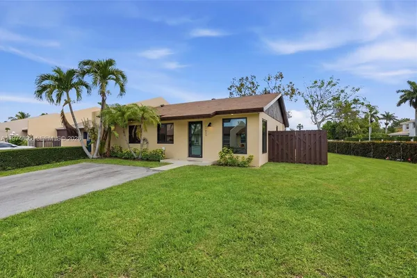 $3,500 | 11959 Southwest 122nd Court, Unit 11959, Miami, FL 33186